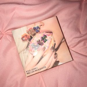 Kylie Cosmetics Birthday Highlighter